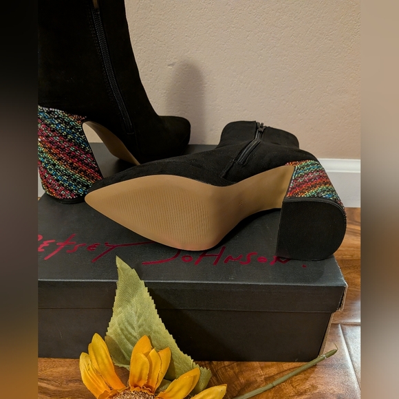 Betsey Johnson Raylan Ankle Boot Size 5.5M NIB - Picture 9 of 10
